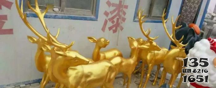 黄铜色鹿铜雕图片