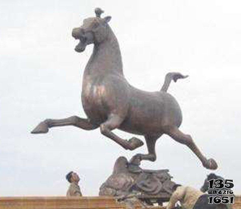大型公园祥云铜雕马雕塑图片