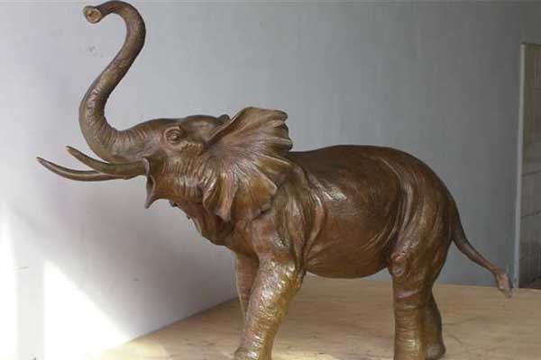 动物铜雕图片