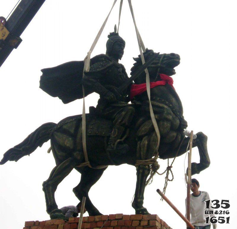 广场古代骑马的将军景观铜雕图片