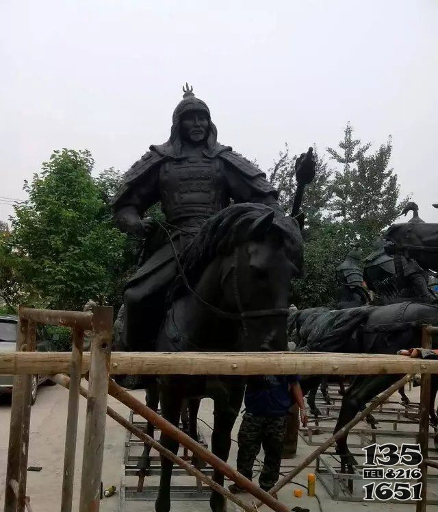 广场古代将军骑马景观铜雕图片