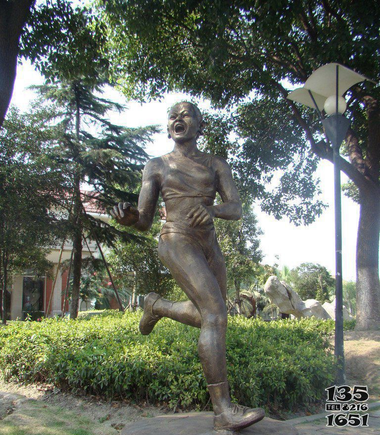公园跑步的女人景观铜雕图片