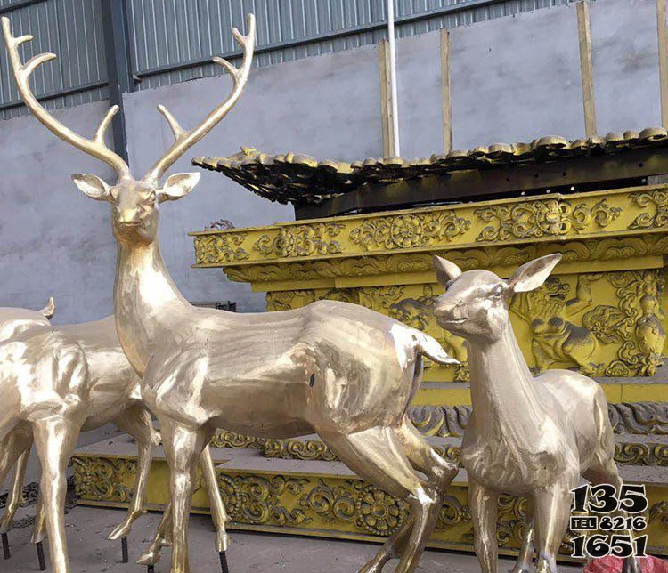 铜雕户外动物小鹿雕塑图片