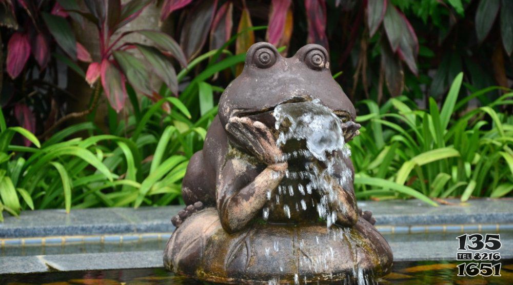 青蛙喷泉铜雕图片