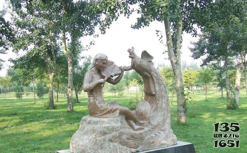 公园拉小提琴的女孩和凤凰景观铜雕图片