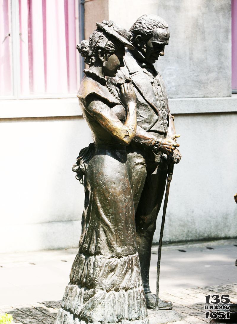 西方夫妇街边人物铜雕图片