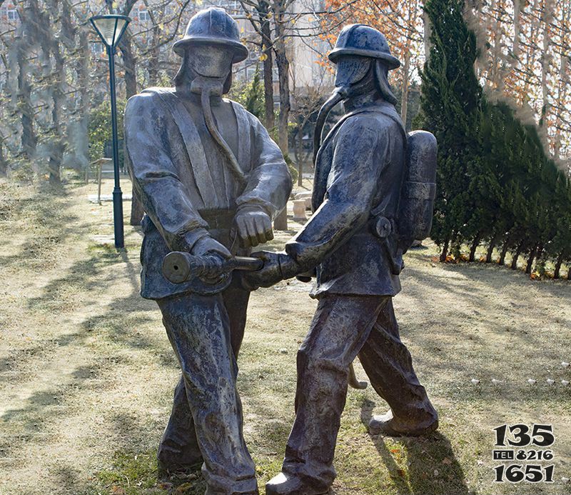 消防人物公园铜雕 图片